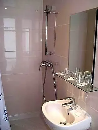 Trianon מלון