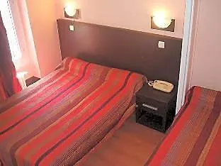 Trianon 2* ונסן