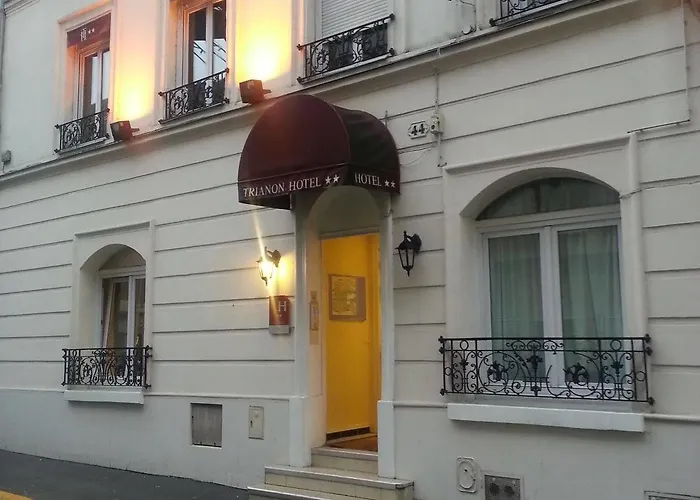 Trianon Hotel 2*