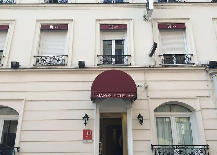 Trianon Hotel 2*
